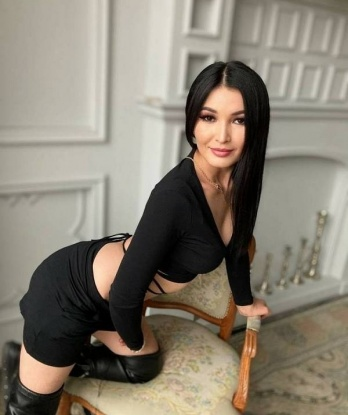 💋🔥 Живу в Москве и готова порадовать тебя своими услугами. 🌃💕
Мои возможности безграничны: я могу быть твоей страстной любовницей, подарить незабываемый эротический массаж или просто быть приятной компанией для общения. 💃🏻💫
Фото - это лишь маленькая часть меня, ведь настоящая красота искусно скрывается до встречи. 💎💞
Мои клиенты всегда остаются довольными и возвращаются ко мне снова и снова. 💯👌🏻 За время нашей встречи ты забудешь о реальности и погрузишься в волшебство страсти и наслаждения. 🔥😈
Ты заслуживаешь только самое лучшее, поэтому не откладывай на завтра - позвони мне прямо сейчас, и я сделаю твои самые горячие мечты реальностью. 💥🌟 Дарья